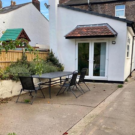 Flatzy - 6 Bed Oasis Close To Football Stadiums 利物浦 外观 照片