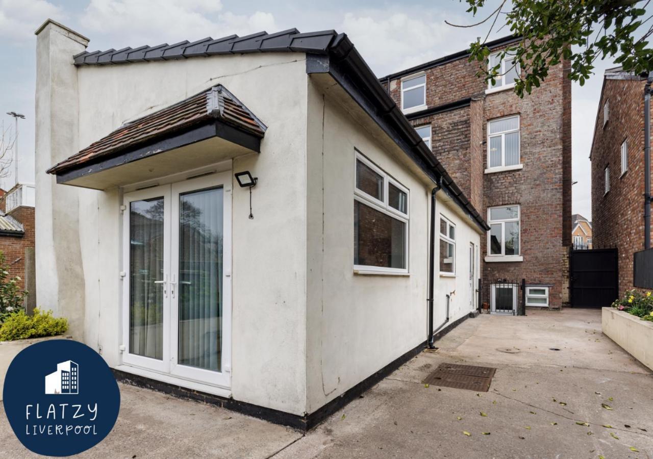 Flatzy - 6 Bed Oasis Close To Football Stadiums 利物浦 外观 照片