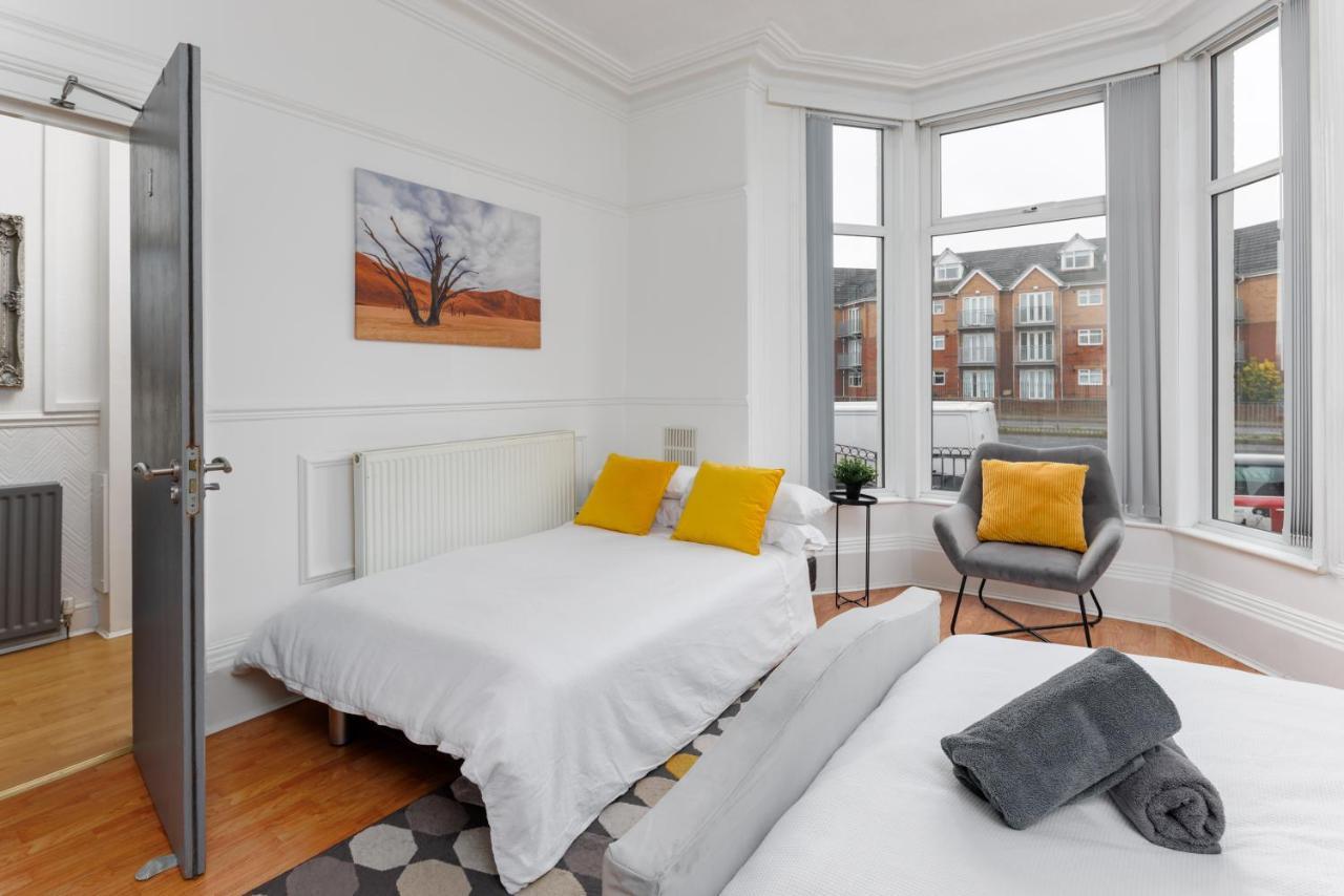 Flatzy - 6 Bed Oasis Close To Football Stadiums 利物浦 外观 照片